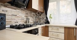 Apartament la curte de vanzare, strada Cardinal Iuliu Hossu Oradea