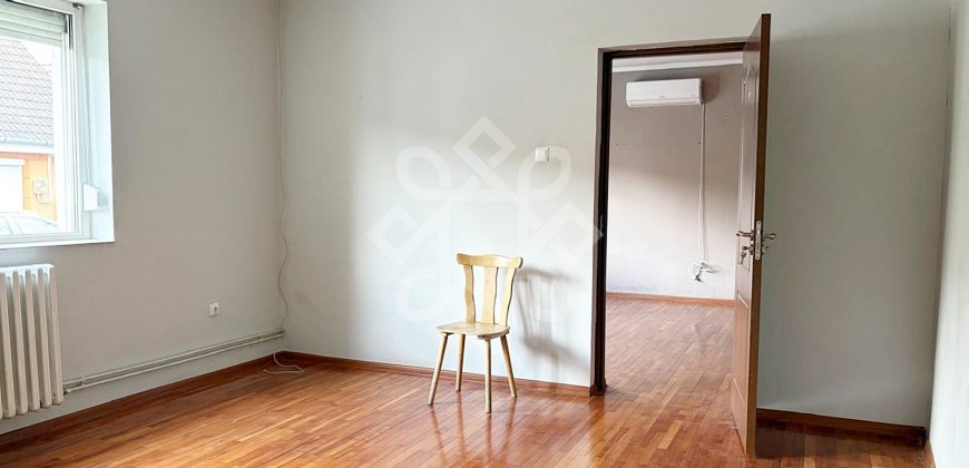 Casa de vanzare in Iosia, teren 839 mp