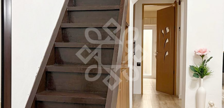 Apartament la curte de vanzare, strada Cardinal Iuliu Hossu Oradea