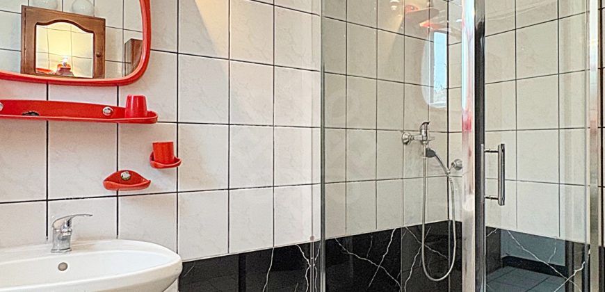 Apartament cu 3 camere de inchiriat pe strada Republicii, Oradea