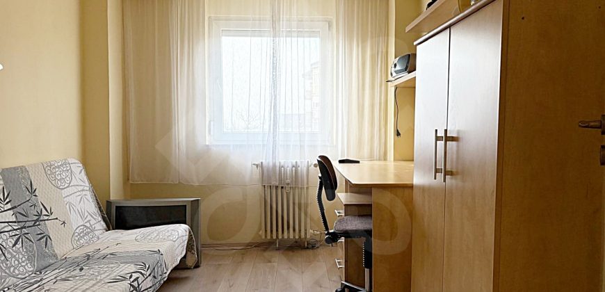 Apartament cu 3 camere de inchiriat pe Calea Aradului, Oradea