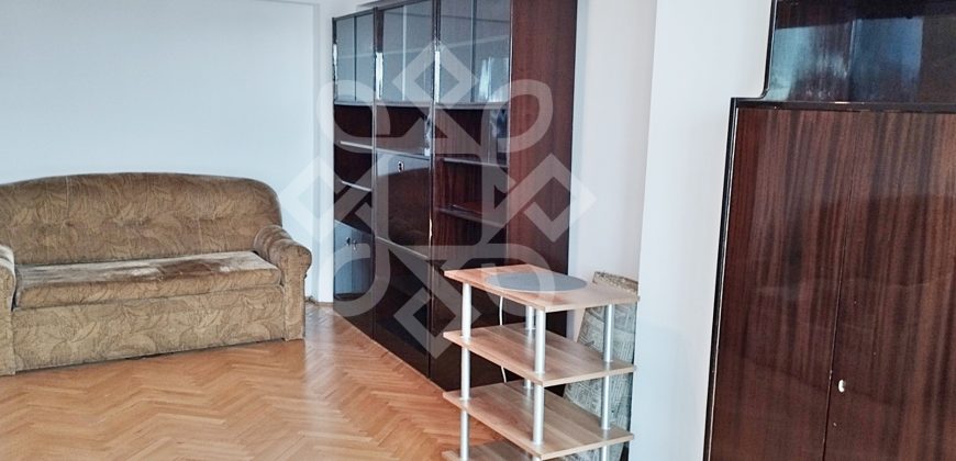 Apartament cu 2 camere, decomandat in zona Decebal Oradea