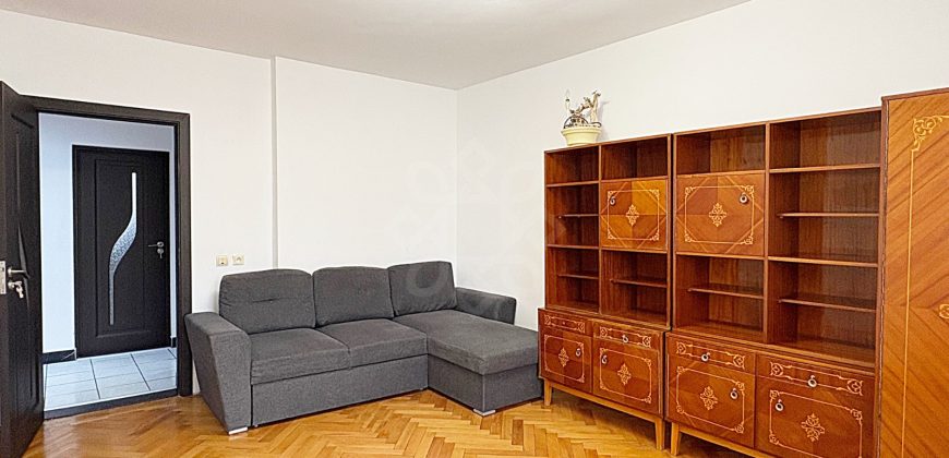 Apartament cu 3 camere de inchiriat pe strada Republicii, Oradea