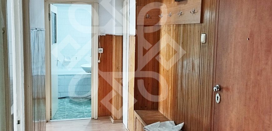 Apartament cu 2 camere, decomandat in zona Decebal Oradea