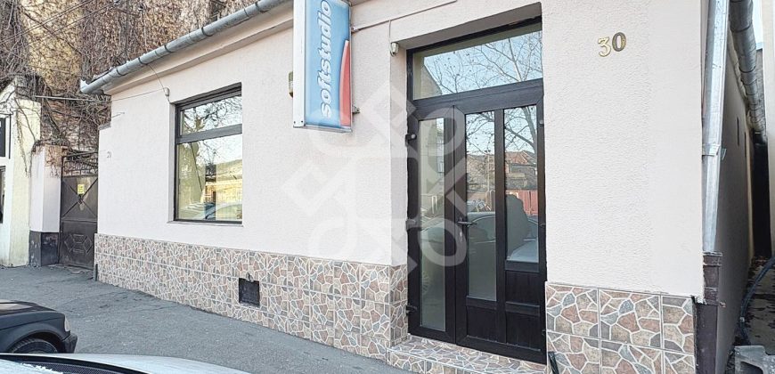 Spatiu de birou de vanzare ultrancentral in Oradea