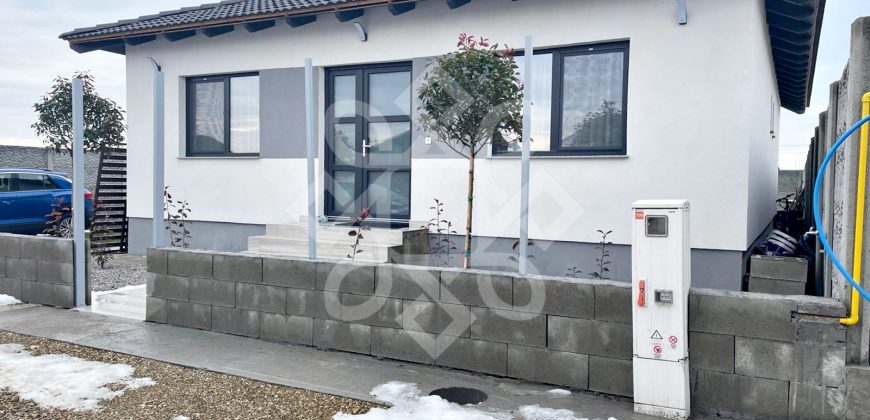 Casa pe un nivel de vanzare in Santandrei, Bihor