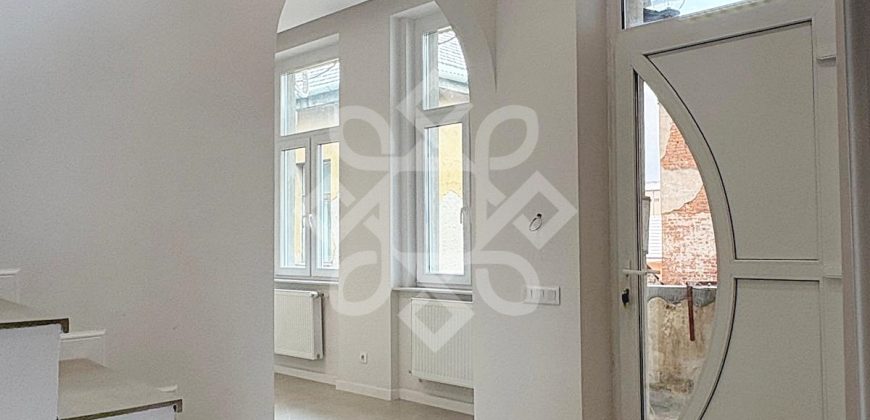 Apartament pe doua niveluri cu terasa, strada Vasile Alecsandri