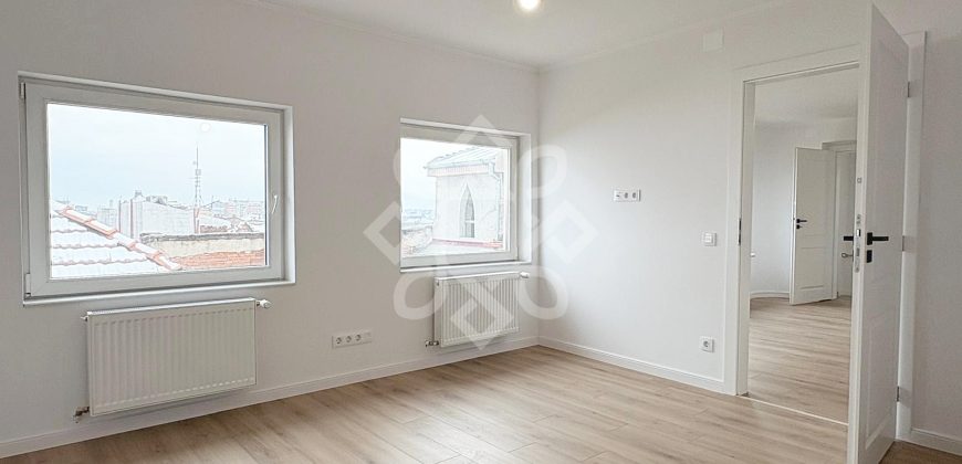 Apartament pe doua niveluri cu terasa, strada Vasile Alecsandri