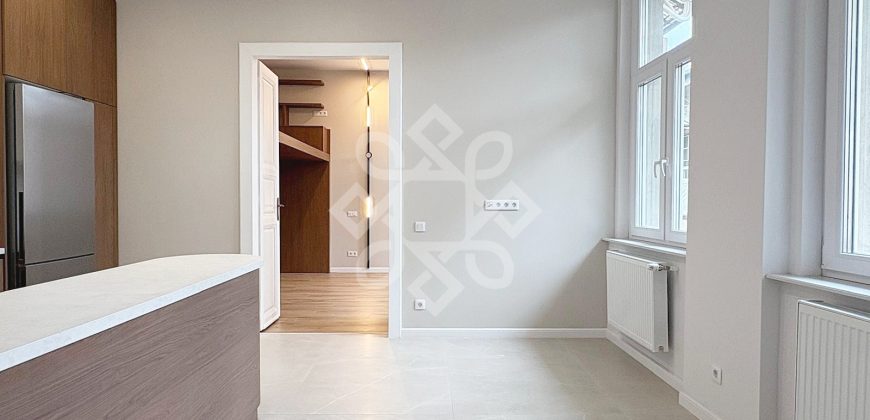 Apartament pe doua niveluri cu terasa, strada Vasile Alecsandri