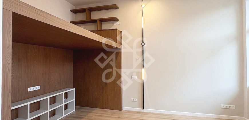 Apartament pe doua niveluri cu terasa, strada Vasile Alecsandri