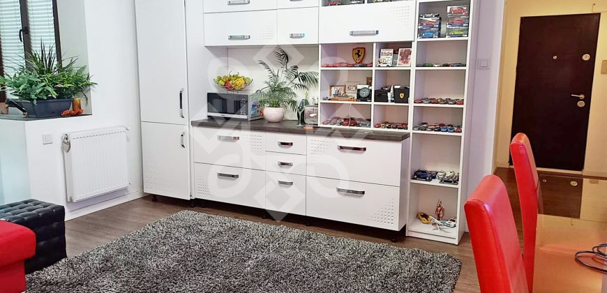 Apartament cu 3 camere, etaj intermediar, in Rogerius