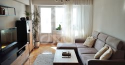 Apartament cu 3 camere si loc de parcare, zona Decebal