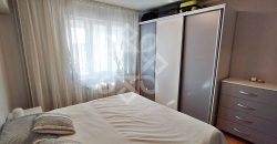 Apartament cu 3 camere si loc de parcare, zona Decebal