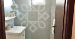 Apartament cu 3 camere si loc de parcare, zona Decebal