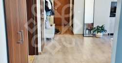 Apartament cu 3 camere si loc de parcare, zona Decebal