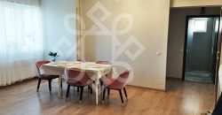 Apartament cu 3 camere si loc de parcare, zona Decebal