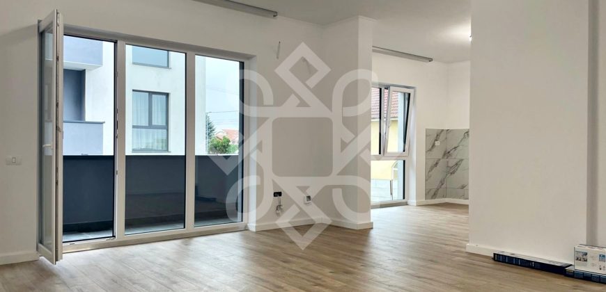 Apartament nou cu 2 camere, cu parcare inclusa, Sanmartin
