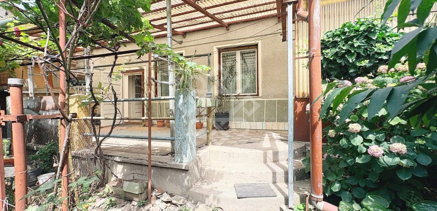 Casa de vanzare ultracentral in Oradea, strada Postavarului