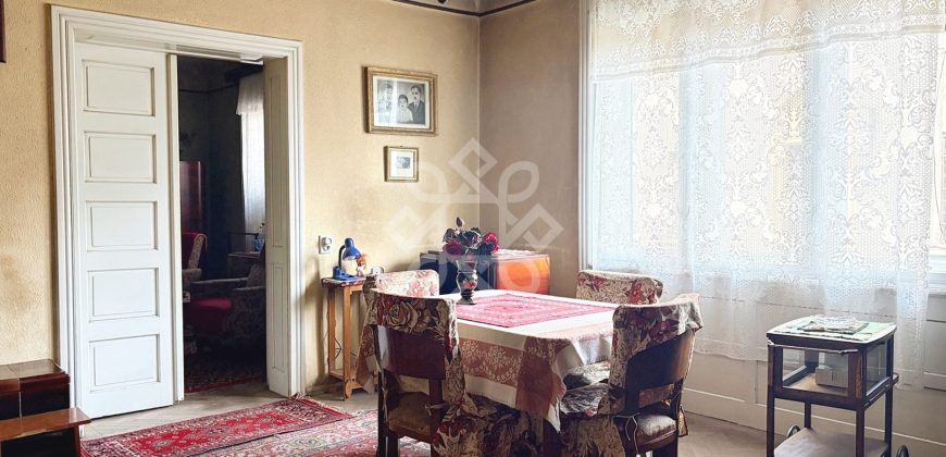 Casa de vanzare ultracentral in Oradea, strada Postavarului