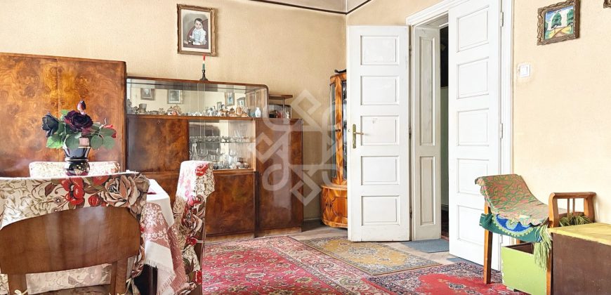 Casa de vanzare ultracentral in Oradea, strada Postavarului