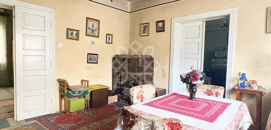 Casa de vanzare ultracentral in Oradea, strada Postavarului