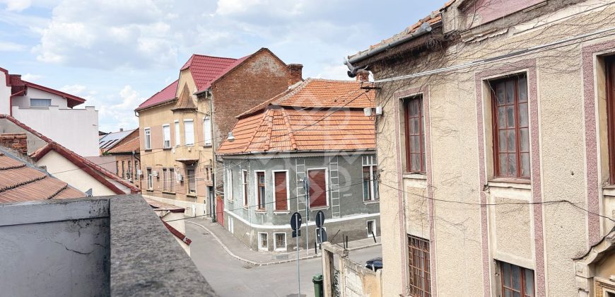 Casa de vanzare ultracentral in Oradea, strada Postavarului