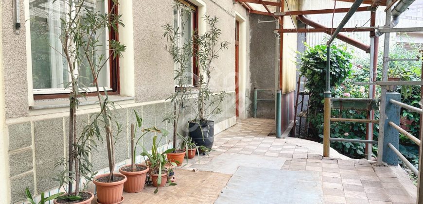 Casa de vanzare ultracentral in Oradea, strada Postavarului
