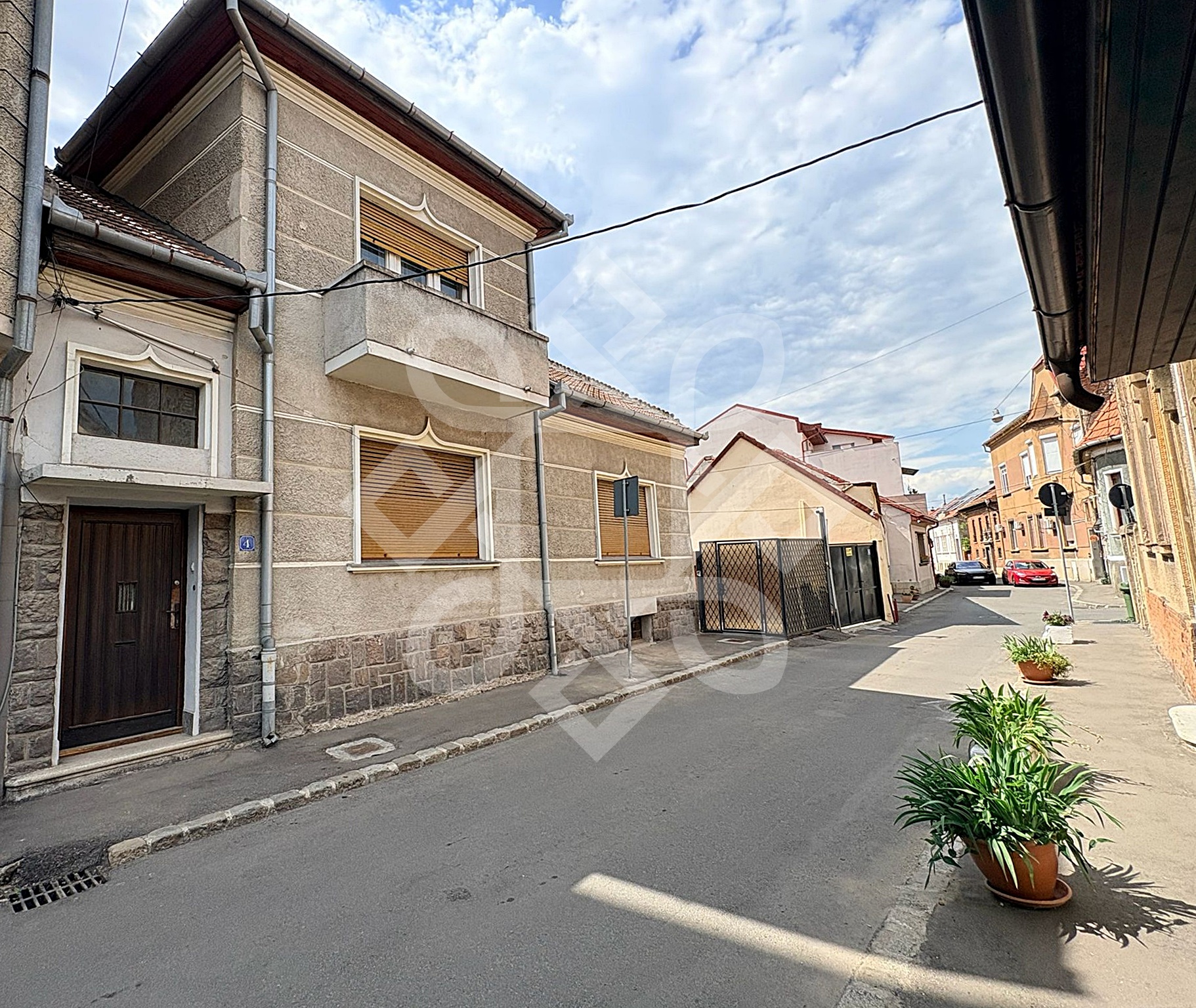 Casa de vanzare ultracentral in Oradea, strada Postavarului
