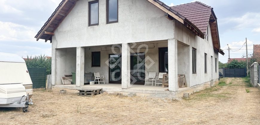 Casa noua de vanzare, teren 745 mp Episcopia, str. Avicenna