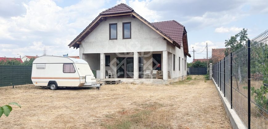 Casa noua de vanzare, teren 745 mp Episcopia, str. Avicenna