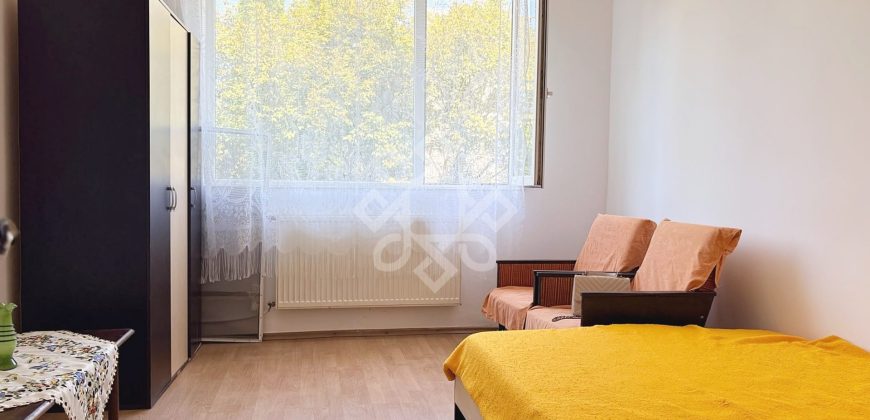 Garsoniera de vanzare etaj 2 in Iosia, strada Poienitei
