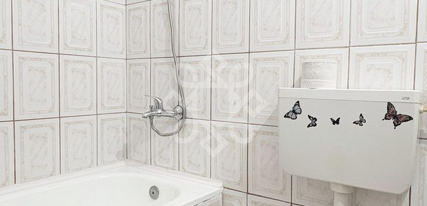 Garsoniera de vanzare etaj 2 in Iosia, strada Poienitei