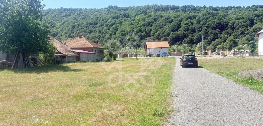 Teren intravilan de vanzare in Negreni cu acces din E60, Cluj