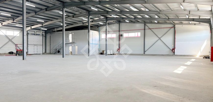 Hala industriala + birouri, 1296 mp, strada Uzinelor