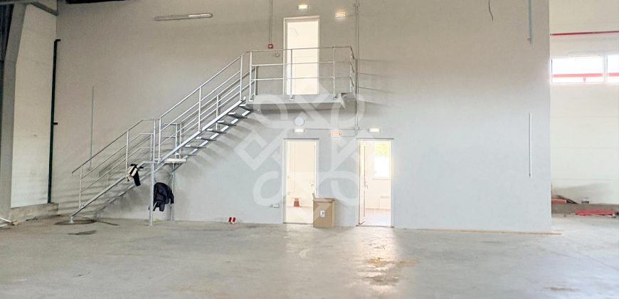 Hala industriala + birouri, 1296 mp, strada Uzinelor